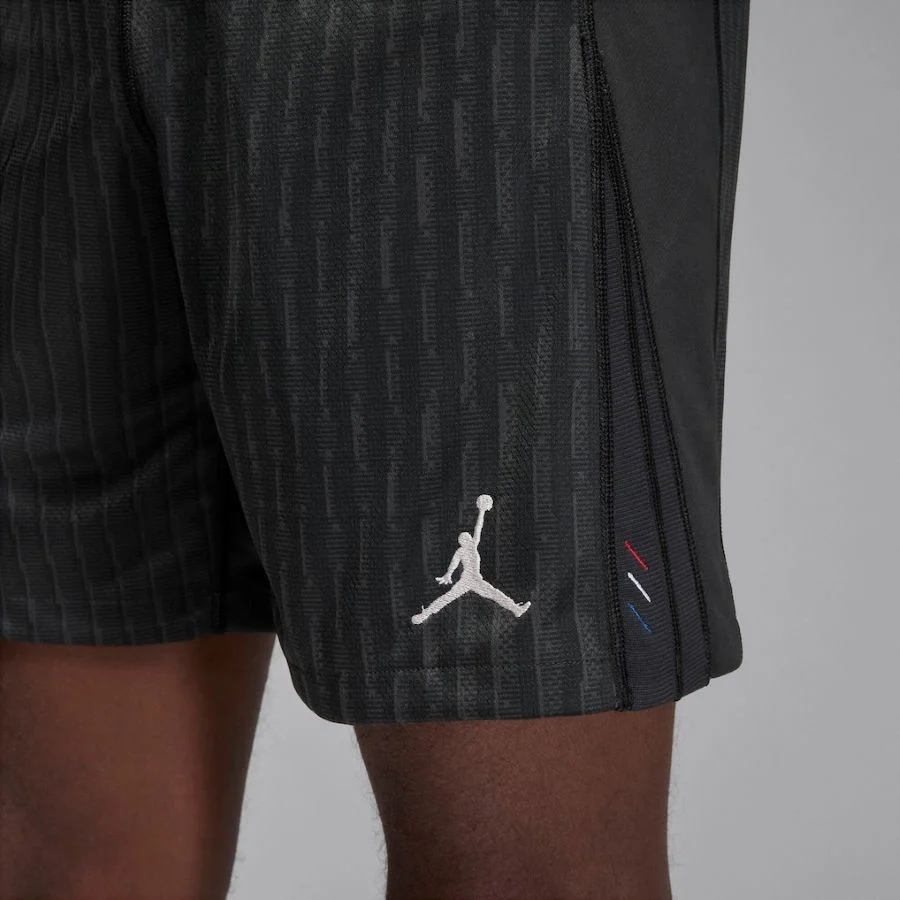 Short PSG Jordan Fourth 2025 2026 – Image 4